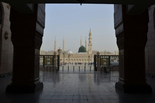 Umrah with Sh. Osman - Image 4